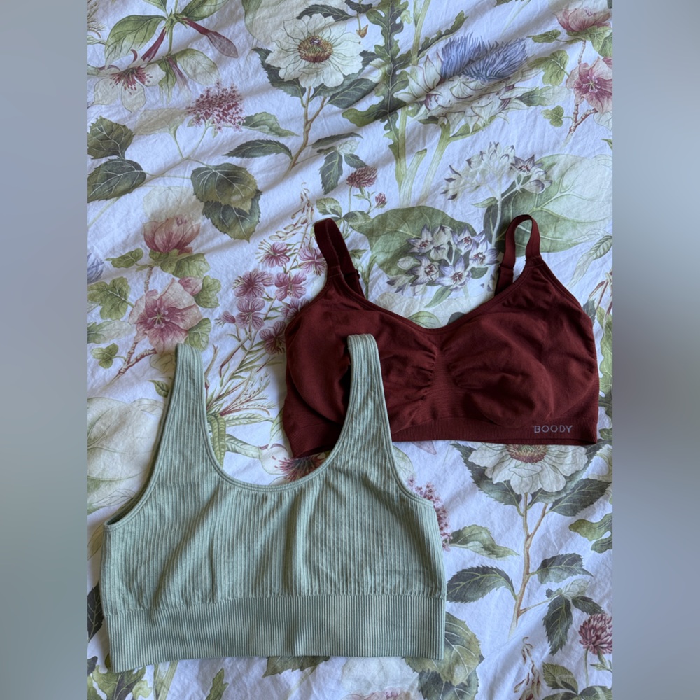 2 x Boody wireless bras
